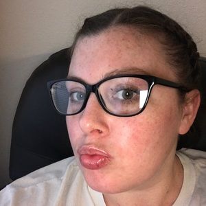 Meet your Posher, Kristins